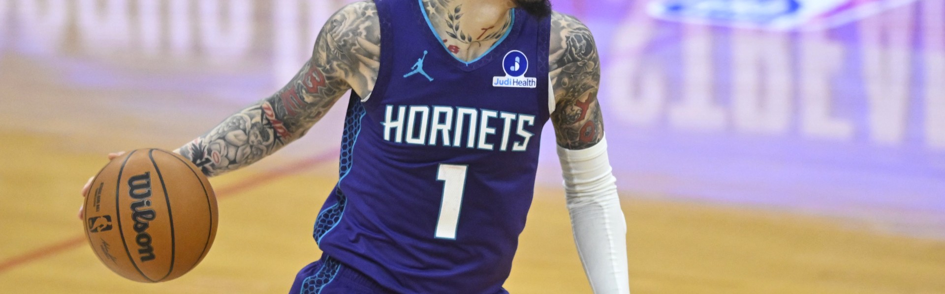 kaiyun-二人转！拉梅洛·鲍尔连续抢断反击送抛传 米勒两次空接得手