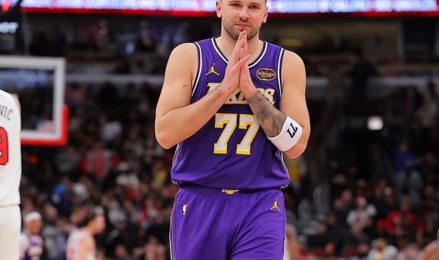 46分7板11助8记三分球！卢卡一战刷爆多项NBA纪录，湖人赢麻了