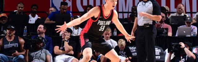 kaiyun-队友生病捞到7分钟首秀 崔永熙为这一刻随时待命！