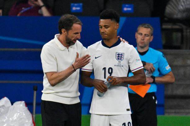 1720988456136077606.jpg 2161436062-612x612.jpg