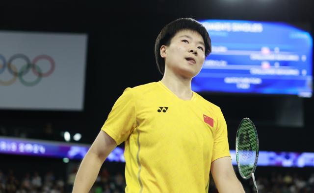 1722826967759064189.jpg 巴黎奥运会+_+羽毛球——女单四分之一决赛:何冰娇胜陈雨菲XxjpseC010357_20240803_MVPFN0A001.jpg